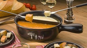 Fondue mit unterschiedlichen Käsesorten